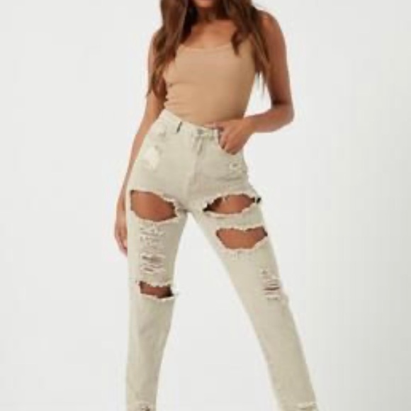 Missguided Brand Riot High Rise Extreme Ripped Mom Jeans - Picture 9 of 13